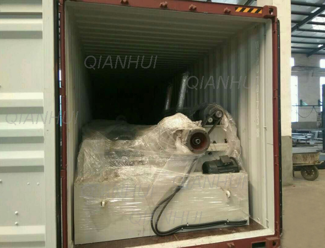 veneer peeling machine.jpg