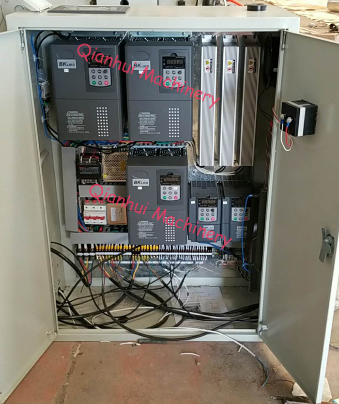 veneer rotary machine.jpg