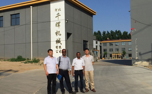 Veneer lathe Veneer lathe